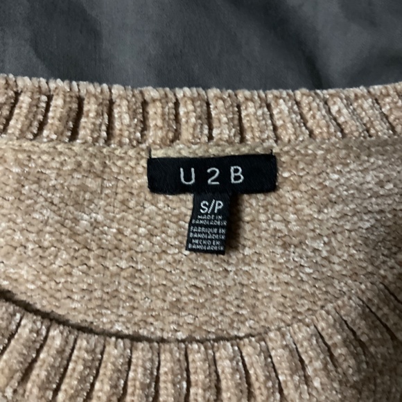U2B Super Soft Sweater - Picture 2 of 3